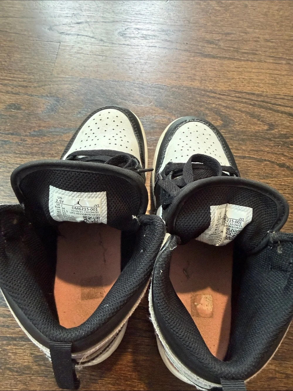 Nike Girls Air Jordan Black and White High-Top Sneakers Size 2.5
